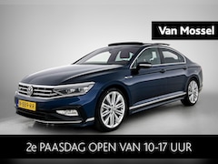 Volkswagen Passat - 1.5 TSI R-Line | 150 PK | Automaat | Leder | Trekhaak | Digital Cockpit PRO | Navigatie PR