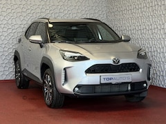 Toyota Yaris Cross - 1.5 HYBRID DYNAMIC STOEL/STUUR VERW. 17''LMV KEYLESS CAMERA LED ZWARTE HEMEL ✅ Top Auto's
