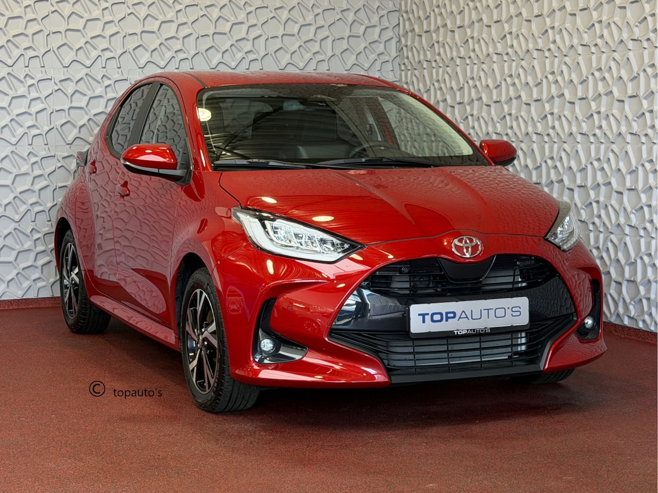 Toyota Yaris - 1.5 HYBRID 115 DYNAMIC+ COMF.PACK STOEL/STUUR/VERW DODEHOEK.ASS ADAP.CRUISE PDC 2X ✅ Top A - AutoWereld.nl