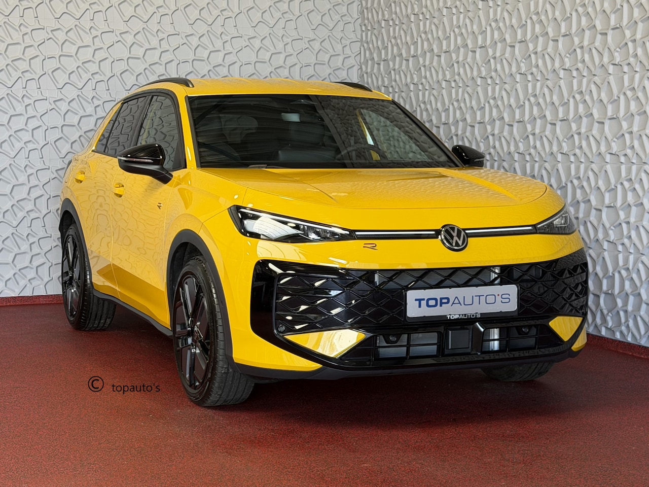 Volkswagen T-Roc - 1.5 eTsi R-LINE 150PK EDITION BLACK STYLE 19''LMV IQ LED/GRIL/LOGO STOEL/STUUR.VERW ELEK.K - AutoWereld.nl