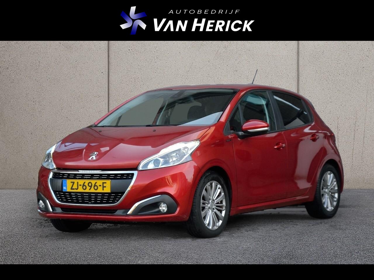 Peugeot 208 - 1.2 PureTech Signature | Navi | Cruise | Airco - AutoWereld.nl