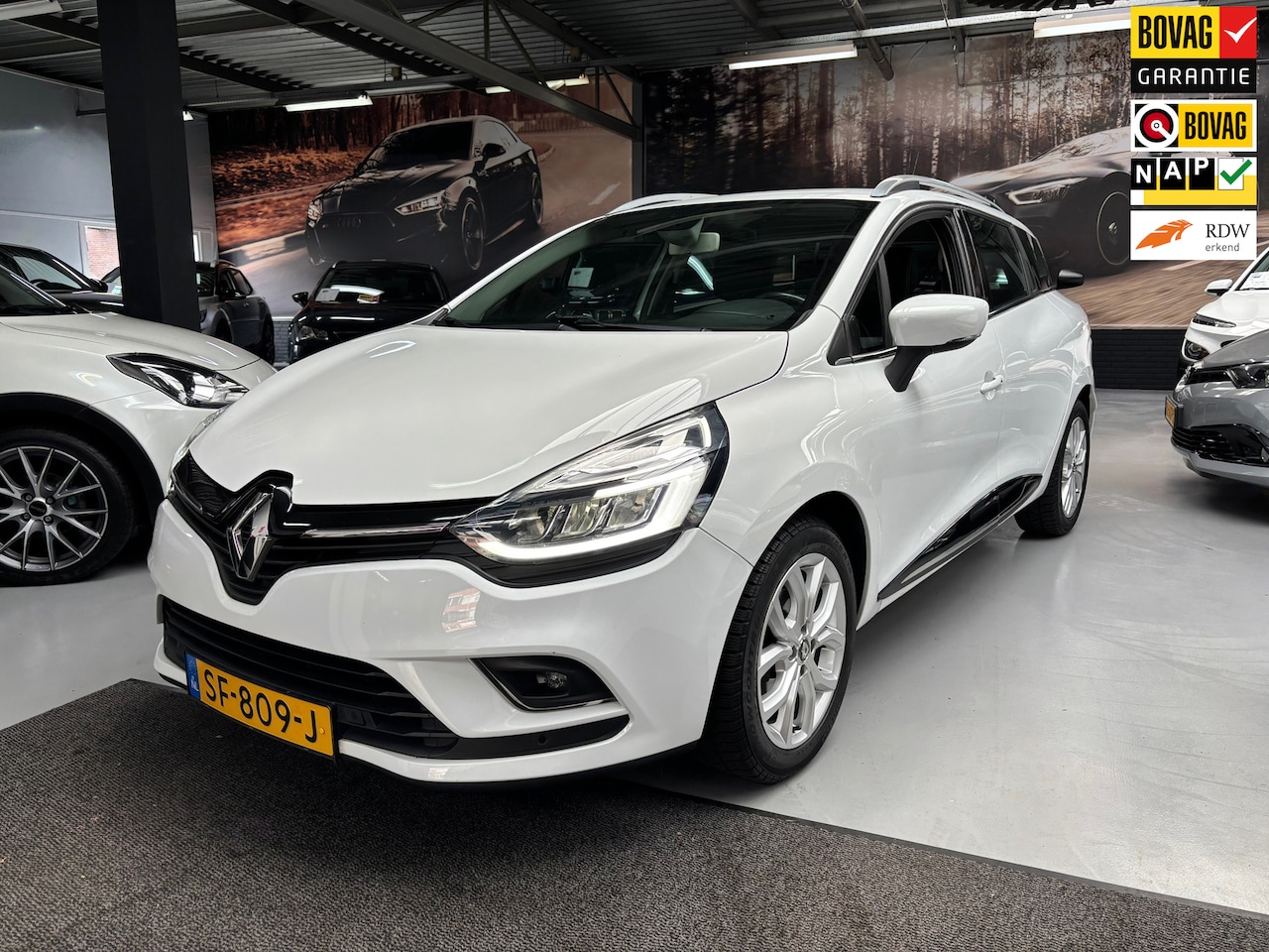 Renault Clio Estate - 0.9 TCe Intens / Camera / Navigatie - AutoWereld.nl