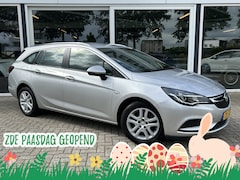 Opel Astra Sports Tourer - 1.0 Turbo Business+ 50% deal 4.475, - ACTIE Sportstoelen / Navi / Clima / Cruise / Telefoo
