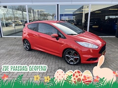 Ford Fiesta - 1.6 ST2 Recaro / Parelmoer / Camera / Led / Clima / Stoel&ruit verwarming