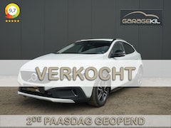 Volvo V40 Cross Country - 1.5 T3 Nordic+ Dealer onderh. / 16'' LM velgen / LED / Trekhaak / PDC voor en achter /
