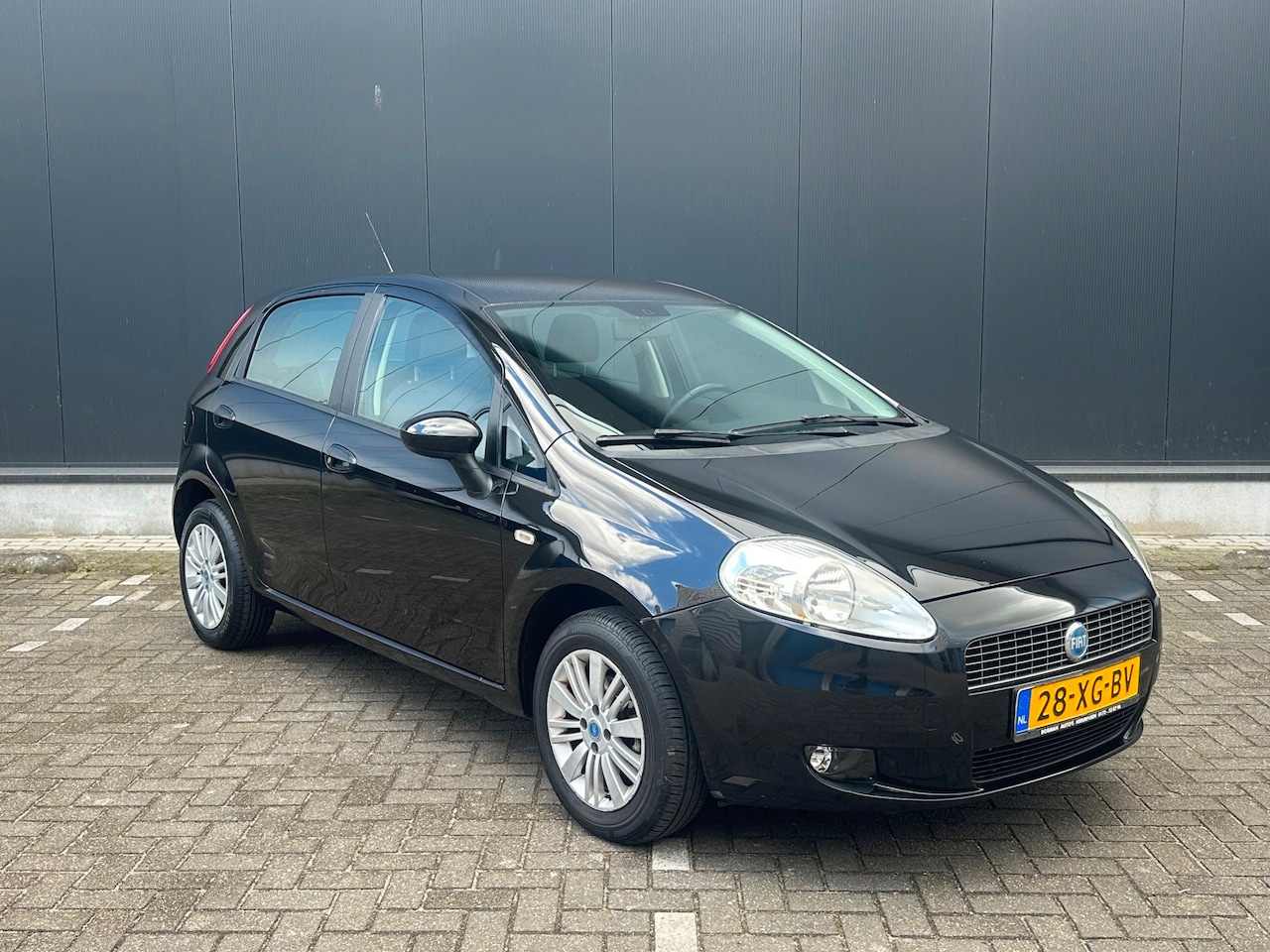 Fiat Grande Punto - 1.4 Dynamic* Apk 14.-01-2027* Airco* N.A.P. - AutoWereld.nl