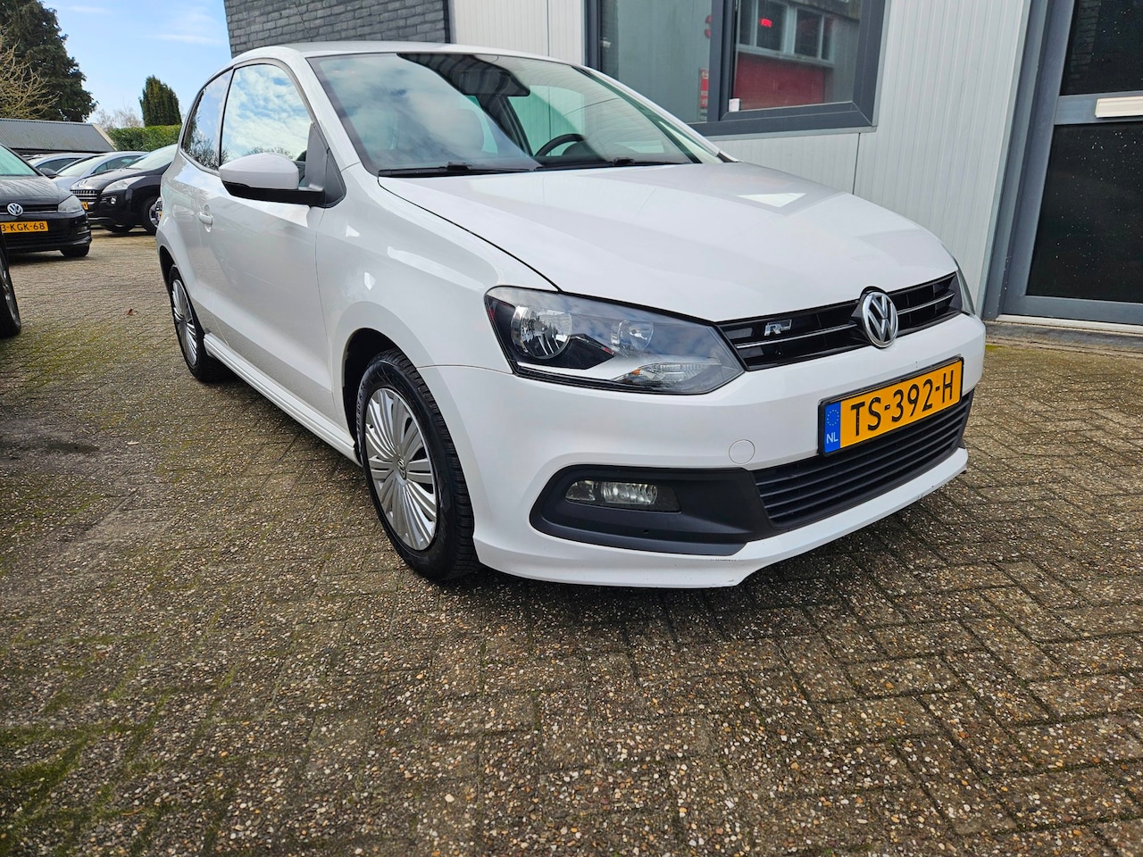 Volkswagen Polo - 1.4-16V Highline R-Line|stoelverwarming - AutoWereld.nl