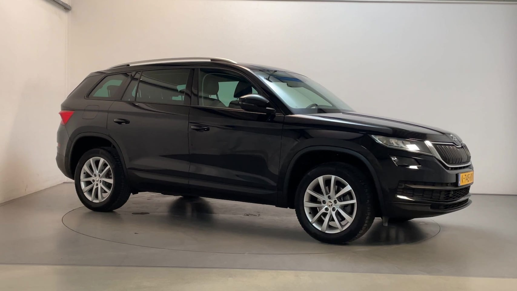 Skoda Kodiaq - 1.5 TSI Business Edition 7p. Adaptive Cruise Camera Stoelverwarming Trekhaak - AutoWereld.nl