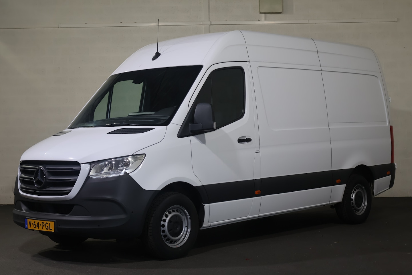 Mercedes-Benz Sprinter - 317 CDI L2 H2 Automaat Navigatie Camera - AutoWereld.nl