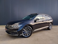 Volkswagen Passat Variant - 1.4 TSI PHEV GTE 1e EIGENAAR PANO DAK CAMERA NAVI ADAPT CRUISE CARPLAY LED ECC TREKHAAK