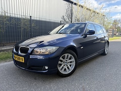 BMW 3-serie Touring - 318i Corporate Lease Luxury Line / NAVI / CRUISE / LEER / AIRCO