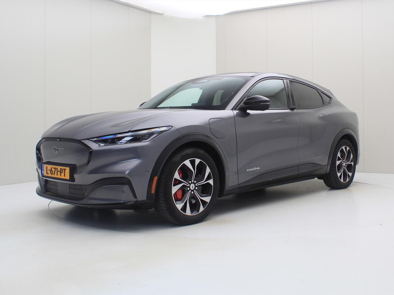 Ford Mustang Mach-E - 75kWh 258pk AWD 94.5% SoH Premium [ LEDER+CARPLAY+STOEL/STUURWIELVERWARMING ] - AutoWereld.nl