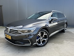 Volkswagen Passat Variant - 1.4 TSI GTE 1e EIGENAAR HIGHLINE ALCANTARA MASSAGE STOEL NAVI ADAPT CRUISE 360 CAMERA LED