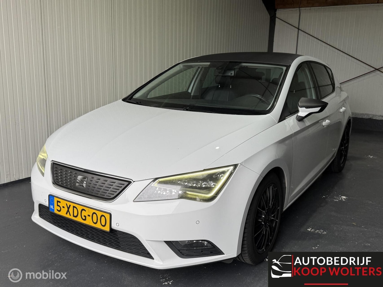 SEAT Leon - 1.6 TDI Style Leder Led Navi - AutoWereld.nl