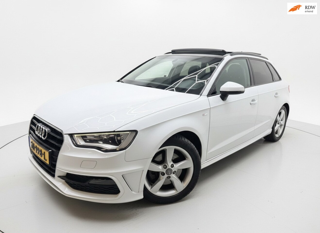 Audi A3 Sportback - 1.8 TFSI 2x S LINE PANO LEER B&O NAVI - AutoWereld.nl