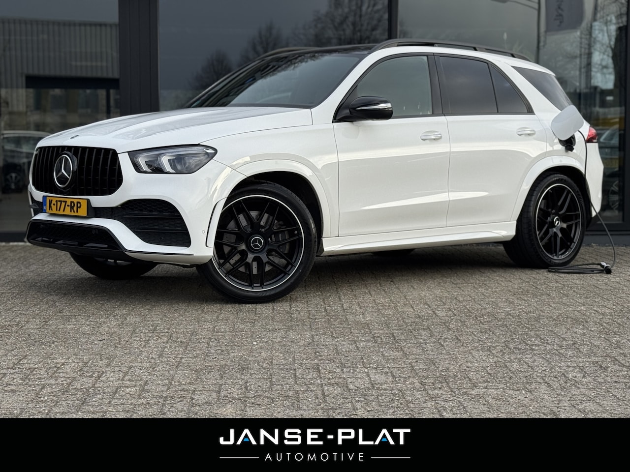 Mercedes-Benz GLE-Klasse - 350 e 4MATIC AMG Luchtvering | Trekhaak | Pano - AutoWereld.nl