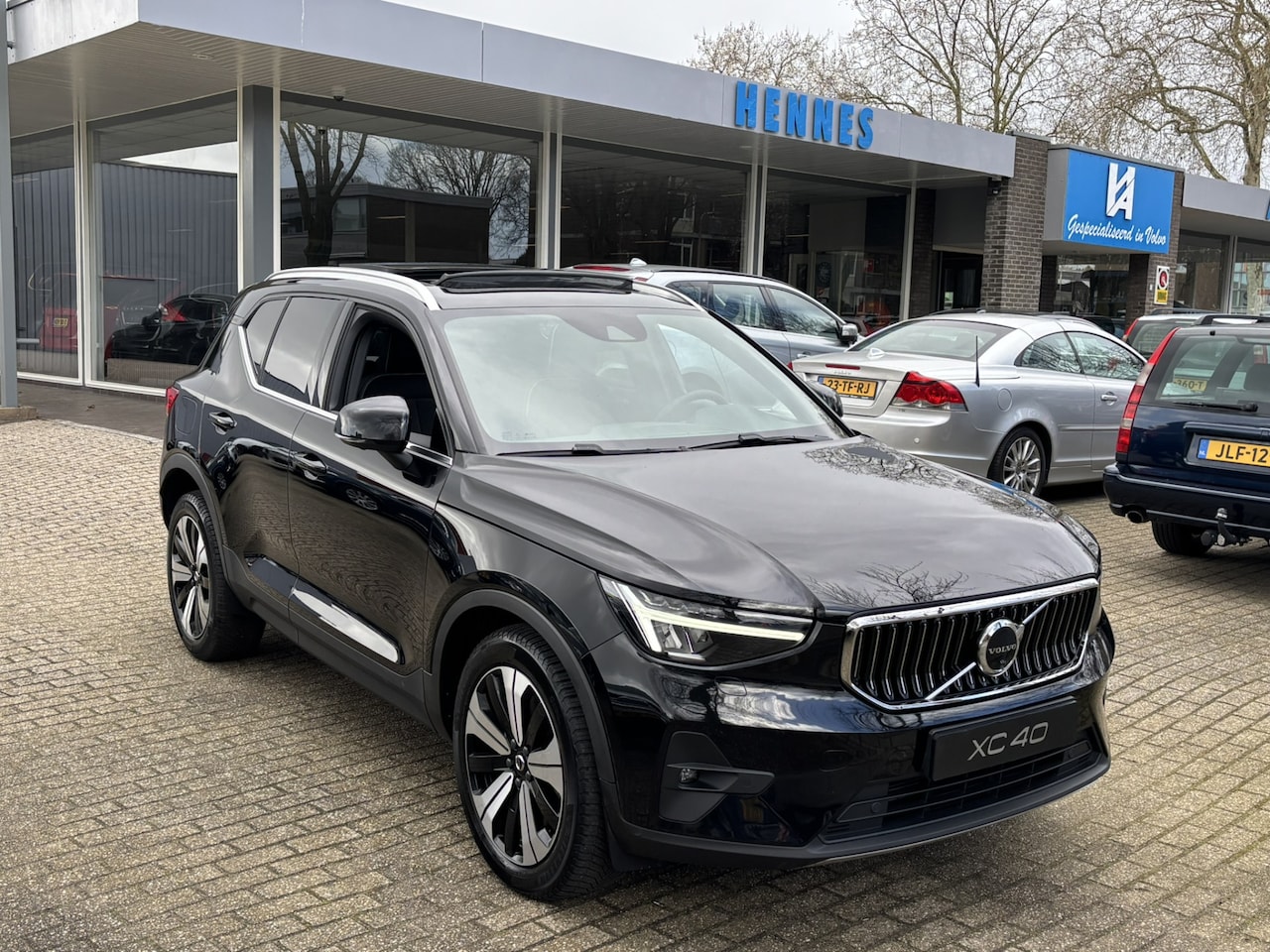 Volvo XC40 - T4 Recharge Ultimate Bright Pano Keyless 360 Pilot Assist - AutoWereld.nl