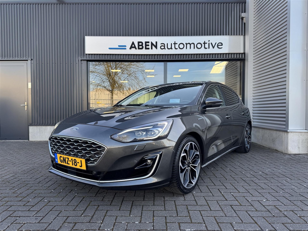 Ford Focus - 1.5 EcoBoost 150PK Vignale Automaat (LEDER|18"|HUD|ACC|LED) - AutoWereld.nl