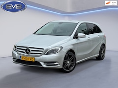 Mercedes-Benz B-klasse - 180, lederen interieur , navigatie, trekhaak , xenon, 18 inch amg, elect bedienbare stoele