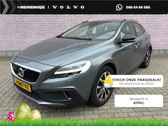 Volvo V40 Cross Country - 1.5 T3 Momentum | Navigatie | Stoelverwarming | Trekhaak | BLIS | Cruise Control Adaptief