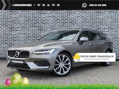 Volvo V60 - 2.0 T4 Momentum Pro | Panoramadak | Lederen Bekleding | Trekhaak | Lichtmetalen Velgen 19