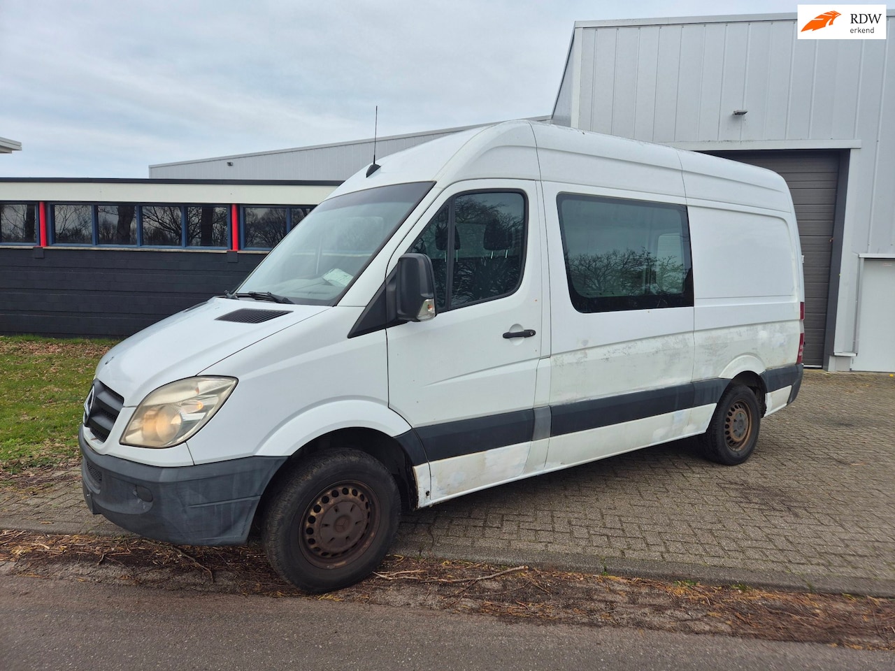 Mercedes-Benz Sprinter - 211 209 2.2 CDI LANG HOOG MANUEEL 290000 KILOMETER GERMANY CAR - AutoWereld.nl