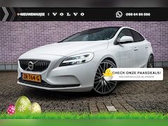 Volvo V40 - 1.5 T3 Dynamic Edition | Panoramadak | Stoelverwarming | DAB+ | Keyless Entry | Parkeer Ca