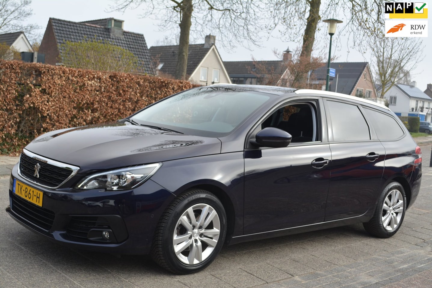 Peugeot 308 SW - 1.2 PureTech Blue Executive - AutoWereld.nl
