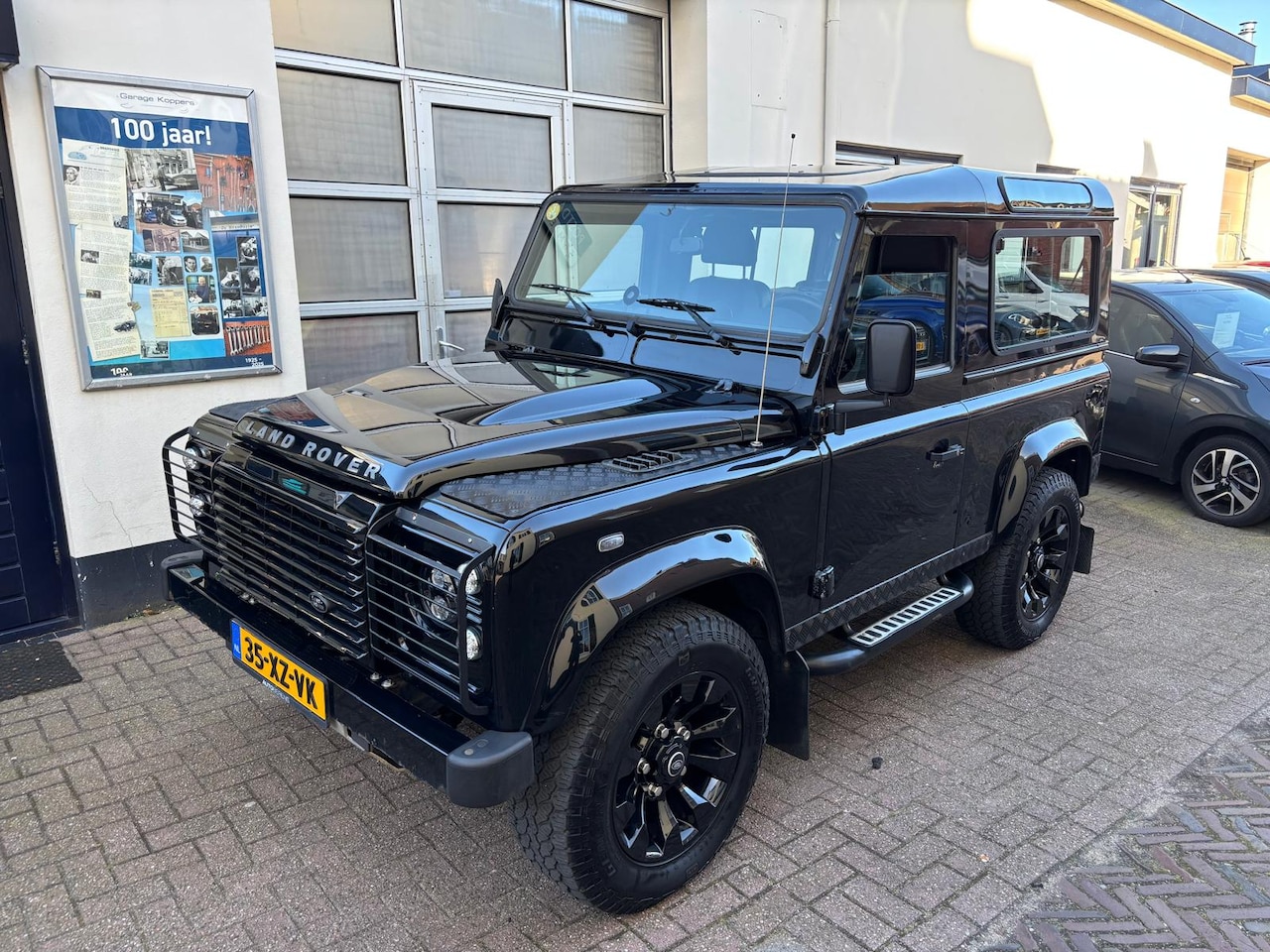 Land Rover Defender 90 - 2.4D 122pk SW - AutoWereld.nl