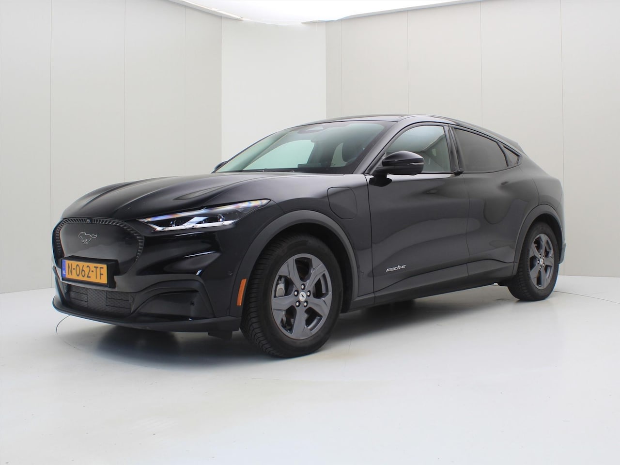 Ford Mustang Mach-E - 75kWh 258pk RWD 92.5% SoH [ LEDER+CARPLAY+STOEL/STUURWIELVERWARMING ] - AutoWereld.nl