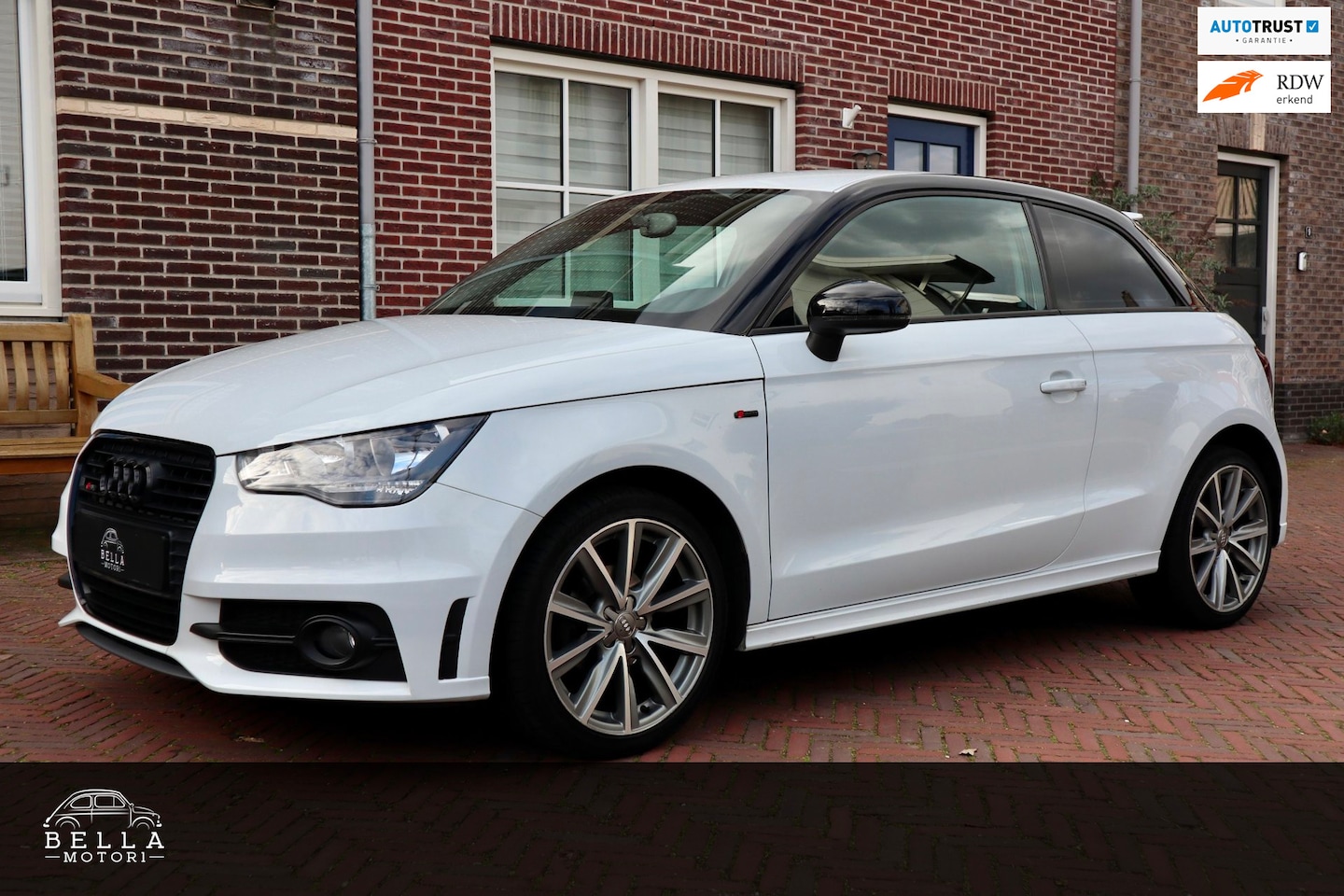 Audi A1 - 1.2 TFSI | S line | 17 inch lichtmetalen velgen | Bluetooth | Airconditioning | Sportstuur - AutoWereld.nl