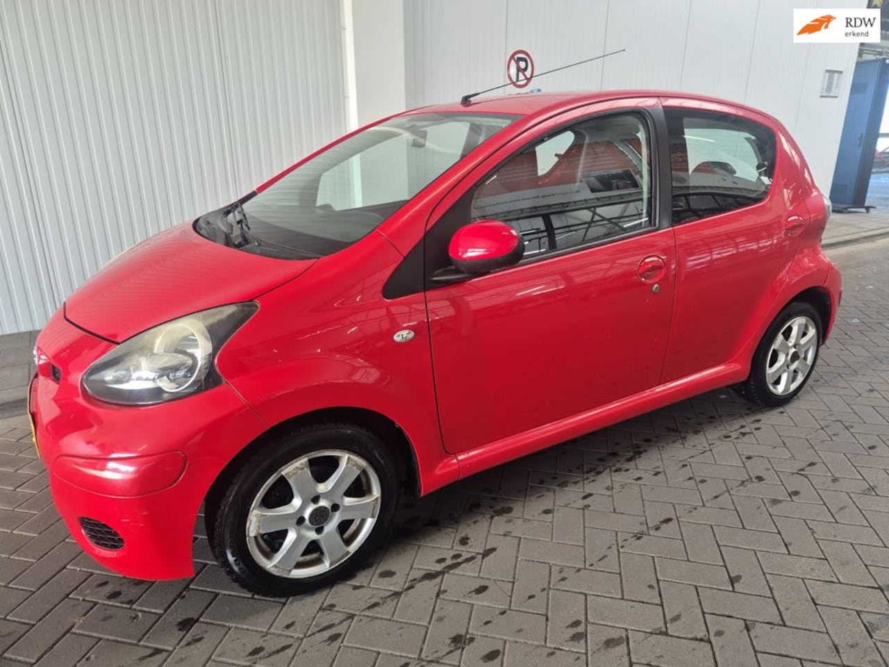 Toyota Aygo - 1.0-12V Access/airco/5deurs - AutoWereld.nl