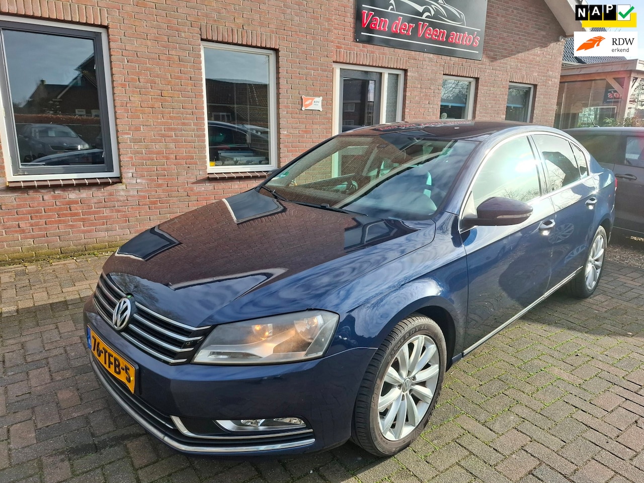Volkswagen Passat - 1.4 TSI Highline BlueMotion. Nwe APK. Trekhaak, stoelverw, automaat, leder, navi, cruise, - AutoWereld.nl