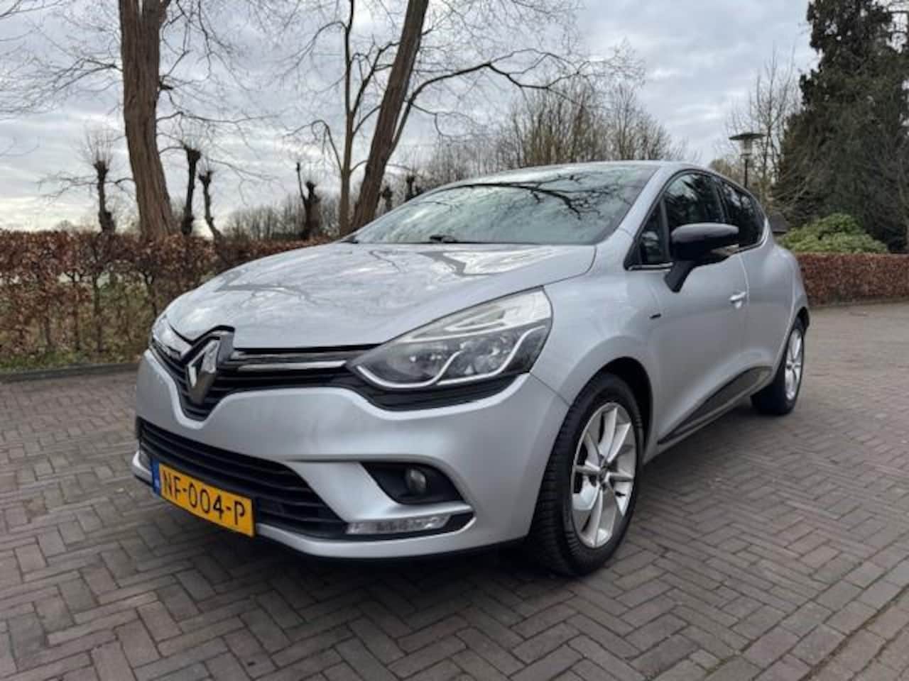 Renault Clio - 0.9 TCe Limited/Navi/PDC/Cruise/APK nieuw - AutoWereld.nl