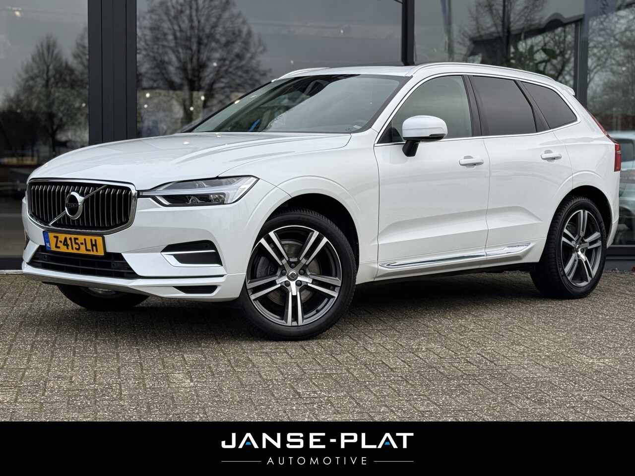 Volvo XC60 - 2.0 T4 Inscription Pano | Trekhaak | Polestar | Pilot Ass. - AutoWereld.nl