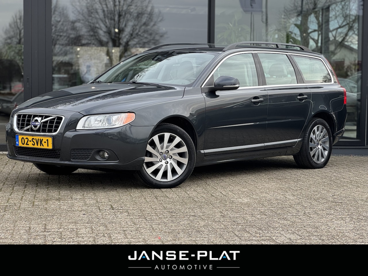 Volvo V70 - 1.6 T4 AUT Limited Edition Leder | Trekhaak | Xenon | - AutoWereld.nl