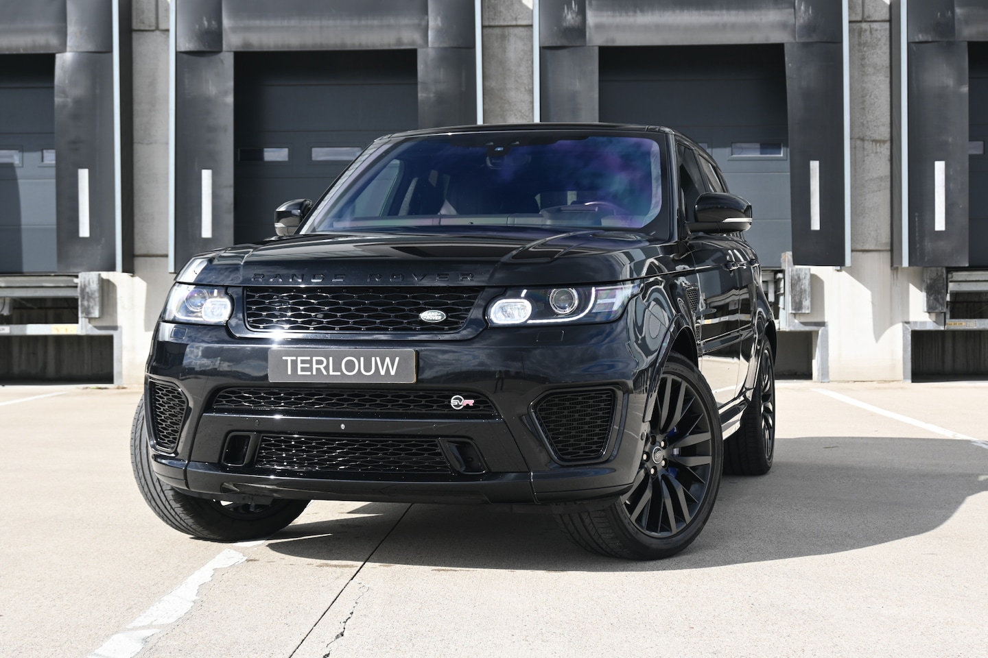 Land Rover Range Rover Sport - 5.0 V8 Supercharged SVR 5.0 V8 Supercharged SVR - AutoWereld.nl