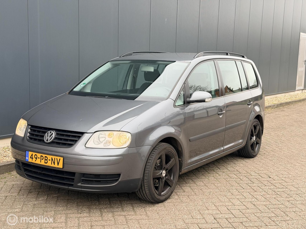 Volkswagen Touran - 1.6-16V FSI NAP/APK/AIRCO - AutoWereld.nl