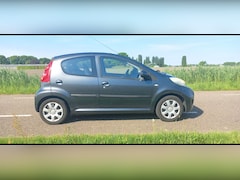 Peugeot 107 - 1.0-12V XS