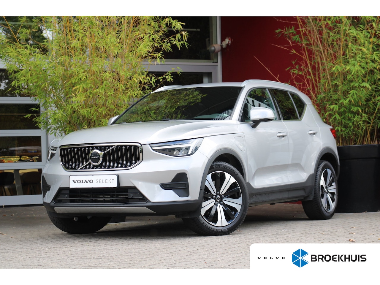 Volvo XC40 - 1.5 T4 Plug-in hybrid Core Bright | Camera | Stuur/stoelverwarming | Keyless - AutoWereld.nl