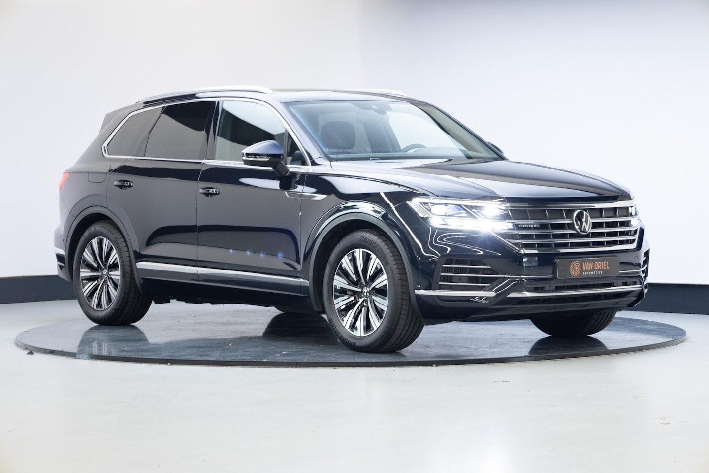 Volkswagen Touareg - 3.0 TSi eHybrid 4MOTION 3.0 TSi eHybrid 4MOTION - AutoWereld.nl