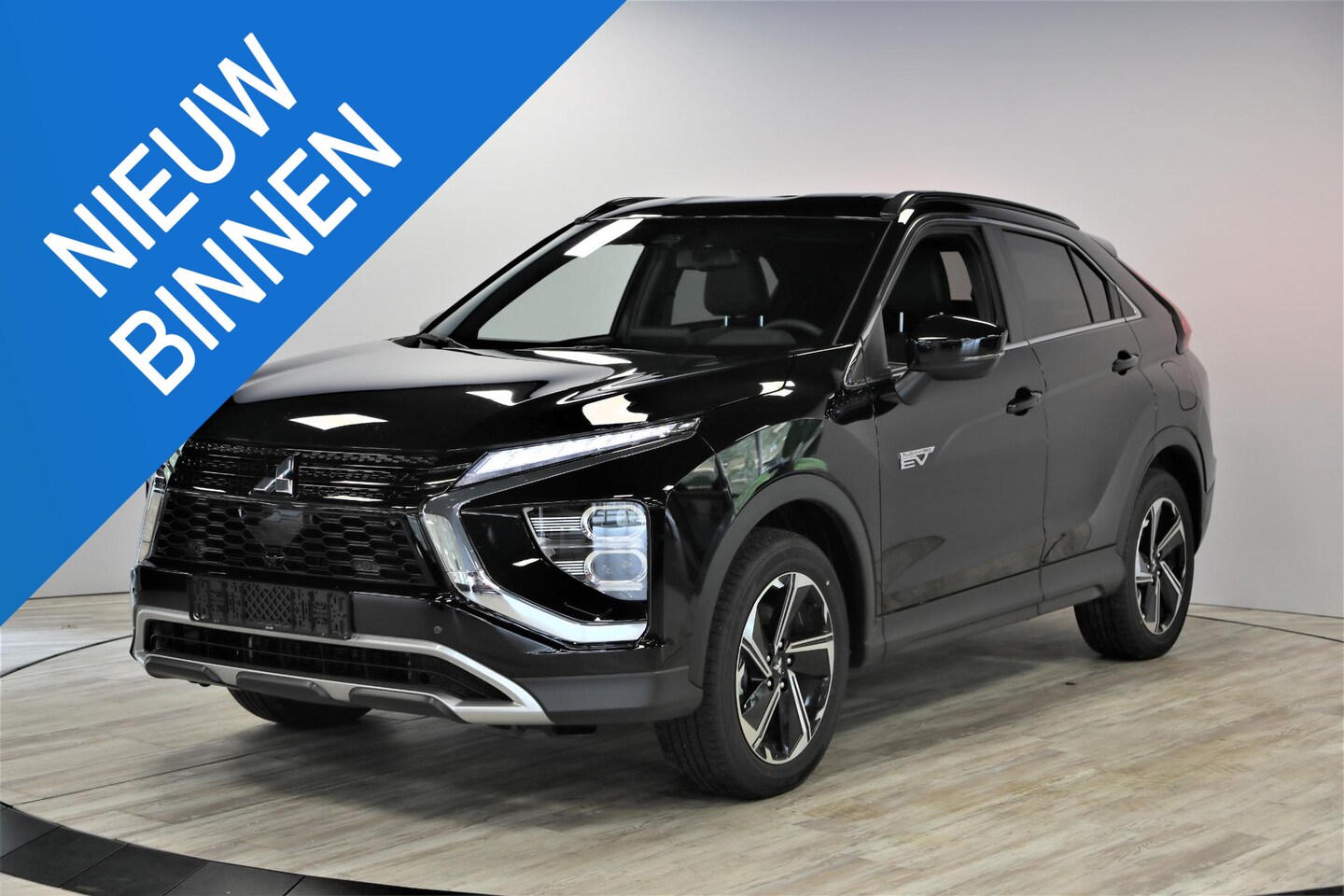 Mitsubishi Eclipse Cross - 2.4 PHEV Intense+ | Cruise | Camera - AutoWereld.nl