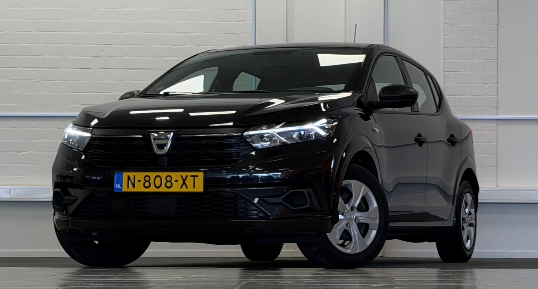 Dacia Sandero - 1.0 TCe 100 Bi-Fuel Essential Trekhaak Mooi! Airco - AutoWereld.nl