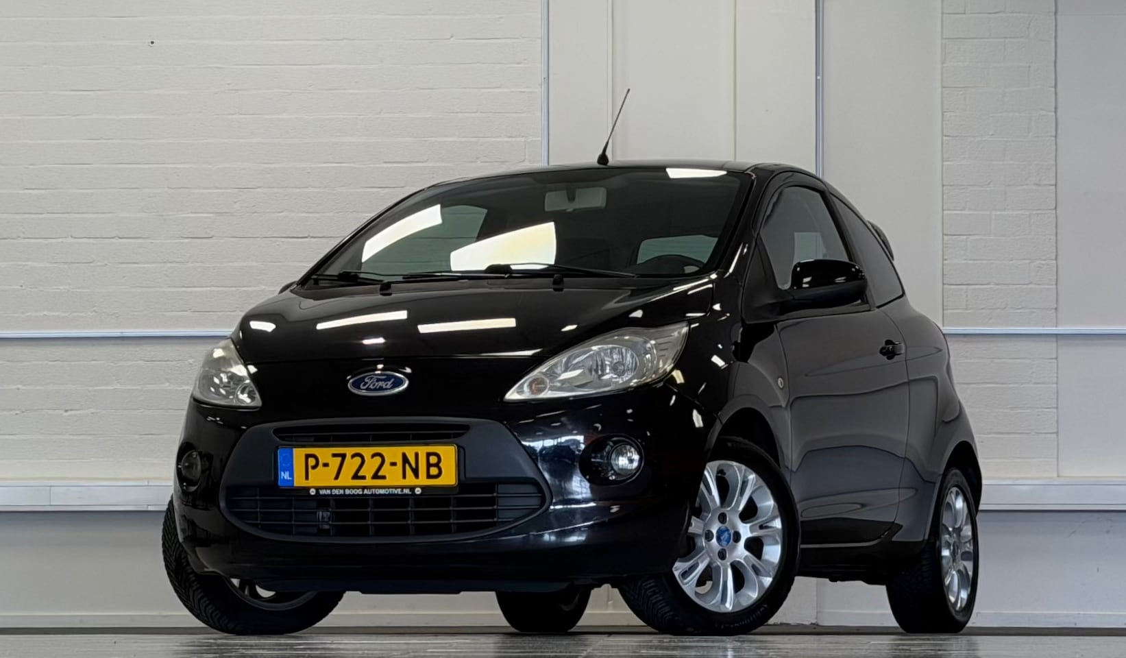 Ford Ka - 1.2 Titanium LM velgen Goed onderhouden Garantie - AutoWereld.nl