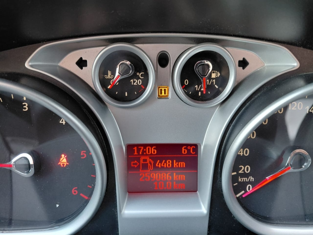 Ford Kuga - 2.0 TDCi Trend FWD 2.0 TDCi Trend FWD - AutoWereld.nl