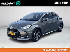 Toyota Yaris - 1.5 Hybrid 115 First Edition *KEYLESS/ ADAPTIEF CRUISE CONTROL/ LM VELGEN