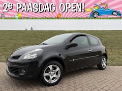 Renault Clio - 1.4-16V Privilège Orig. NL auto | 2e Eigenaar | Climate Control | PDC A