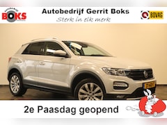 Volkswagen T-Roc - 1.0 TSI Style PDC Camera ACC Navi 2e Paasdag geopend van 12.00 tot 17:00u