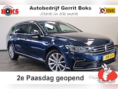Volkswagen Passat Variant - 1.4 TSI PHEV GTE Business ACC Massage Camera Stoelverwarming 2e Paasdag geopend van 12.00