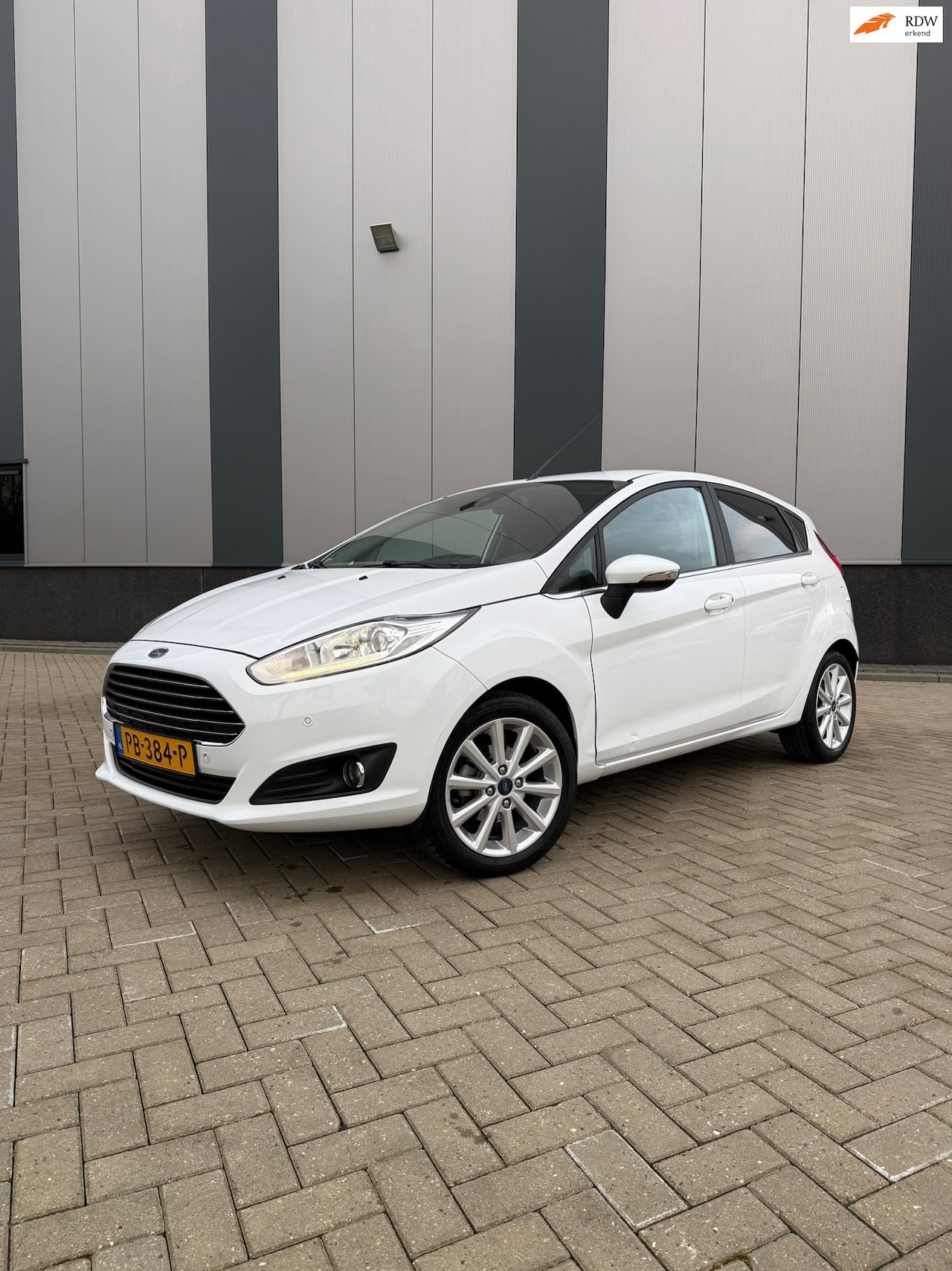Ford Fiesta - 1.0 EcoBoost Titanium 2017 NAP? 100PK | Nette staat - AutoWereld.nl